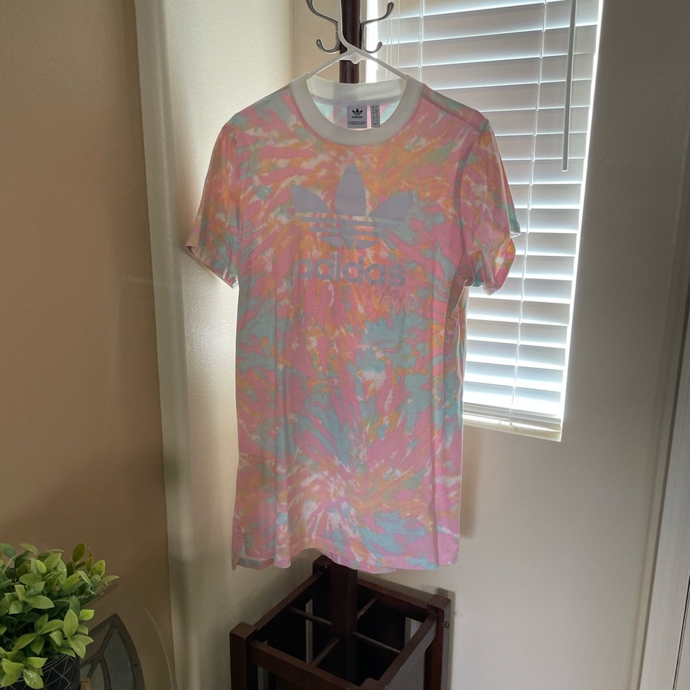 Adidas woman’s sport dress size large
